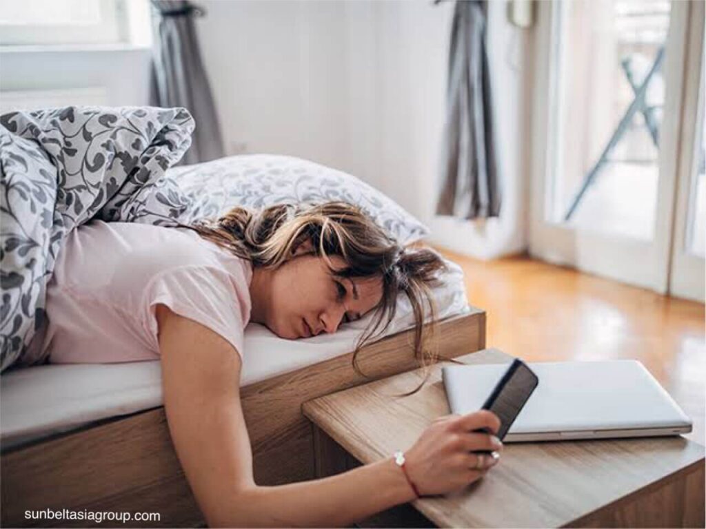 Oversleeping  การนอนเกินหรือนอนนานหมายถึงการนอนเป็นเวลาหลายชั่งโมง ในระยะเวลา 24 ชั่วโมง อาการนอนไม่หลับ อธิบายสภาวะที่คุณ