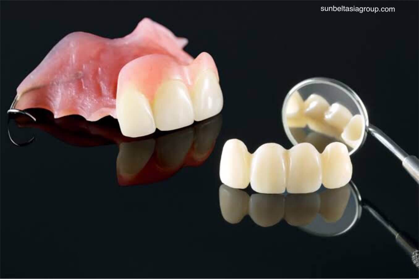 ฟันปลอม เป็นอุปกรณ์ในช่องปาก
