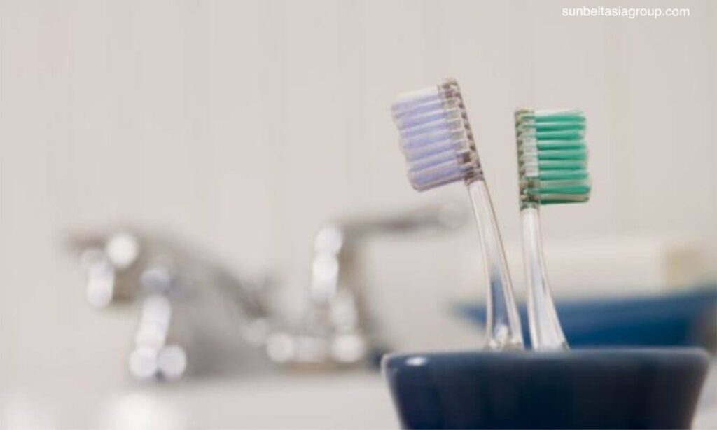 การเลือกแปรงสีฟันที่ดี นั้นไม่ง่ายอย่างที่คิด ในความเป็นจริงมันค่อนข้างล้นหลาม เมื่อต้องการทำความสะอาดฟันอย่างถูกต้องคุณต้องมอง