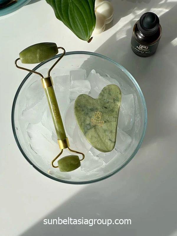 กัวซาหินหยก (Jade Gua Sha) เคล็ดลับผิวใสเย็นสบาย